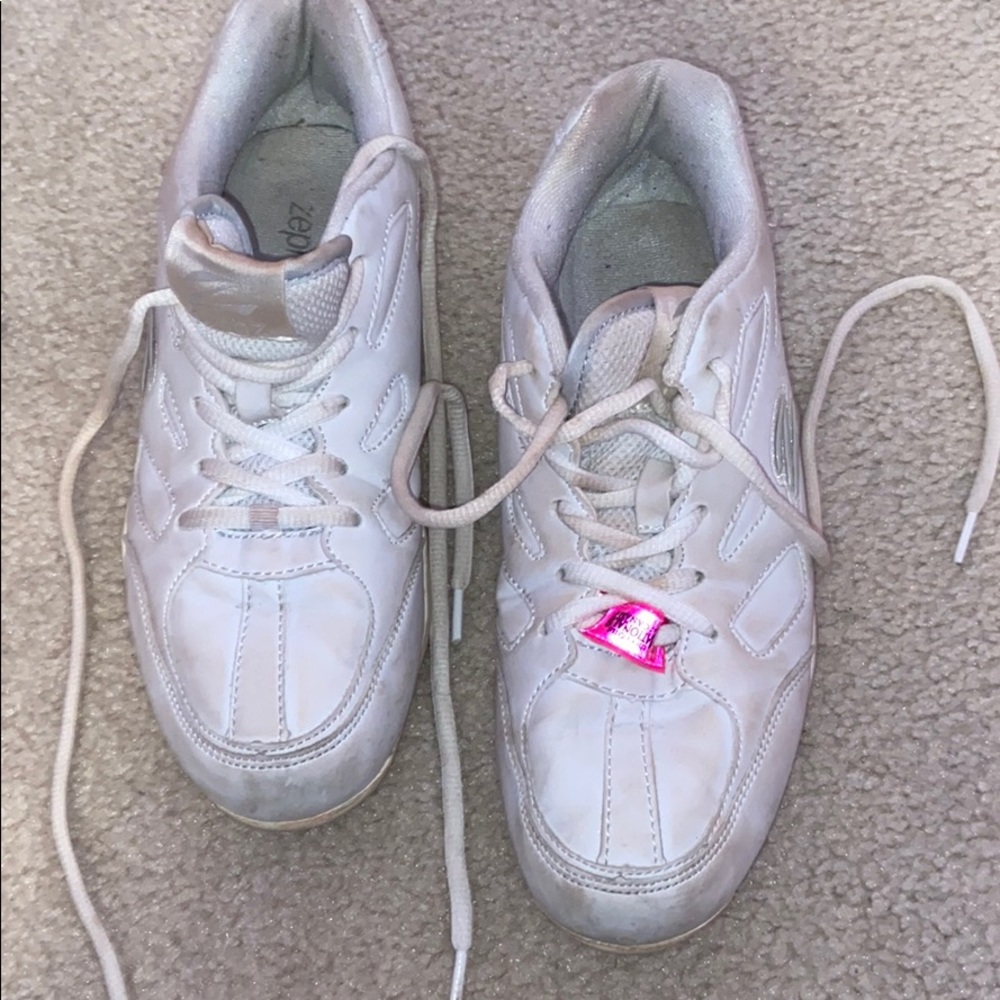 Zephz White Cheer Sneakers Size 7.5